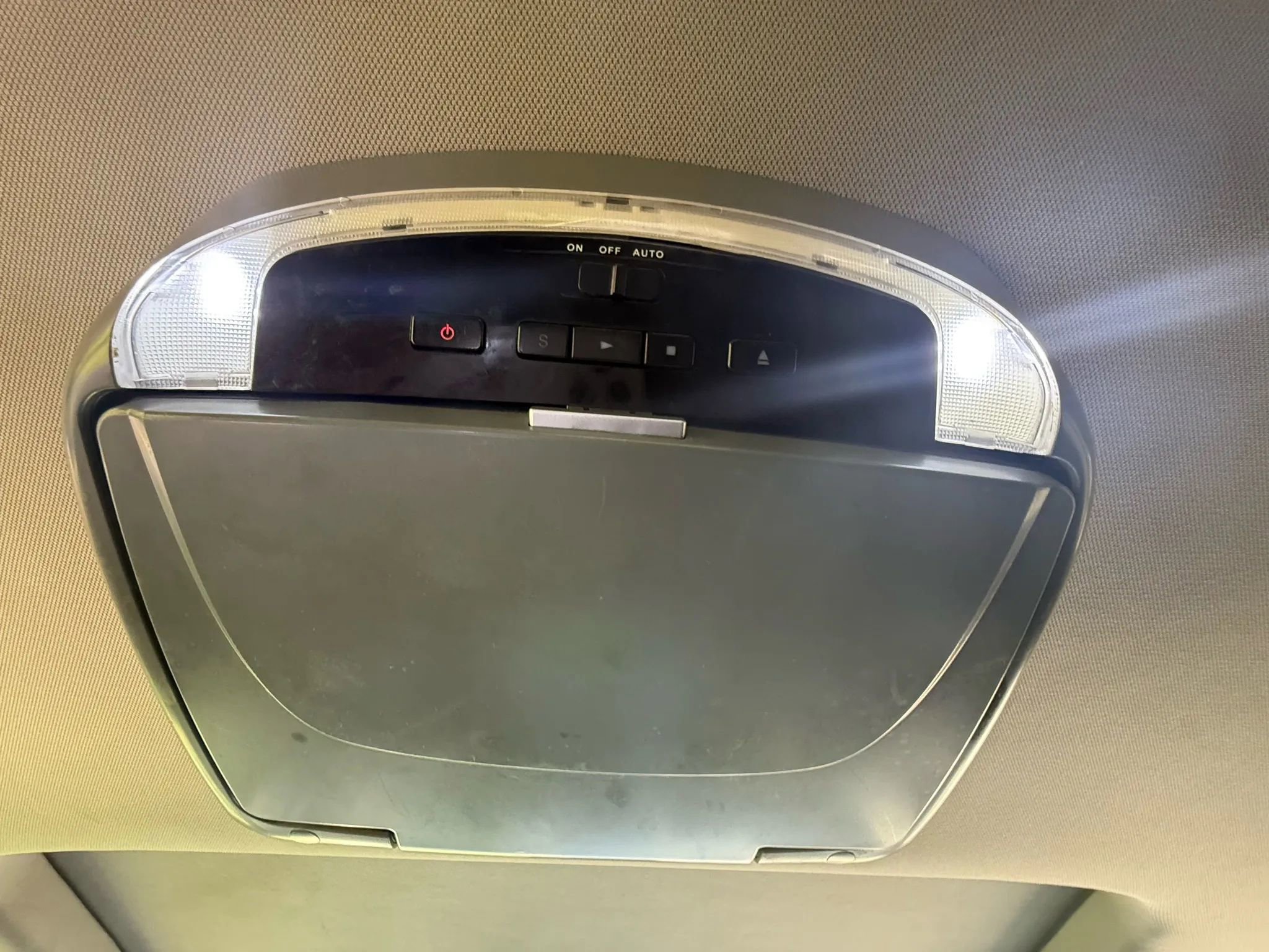 Used 2015 GMC Yukon SLT w/ HD Trailering Package image 27