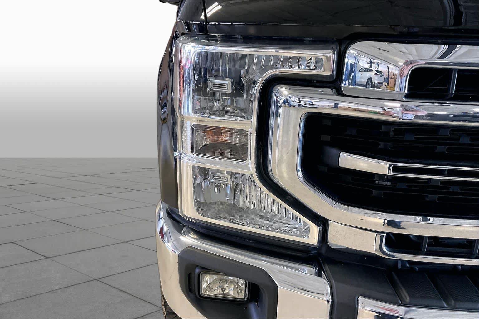 Used 2022 Ford F250 Lariat w/ Lariat Ultimate Package AWD/4WD image 24