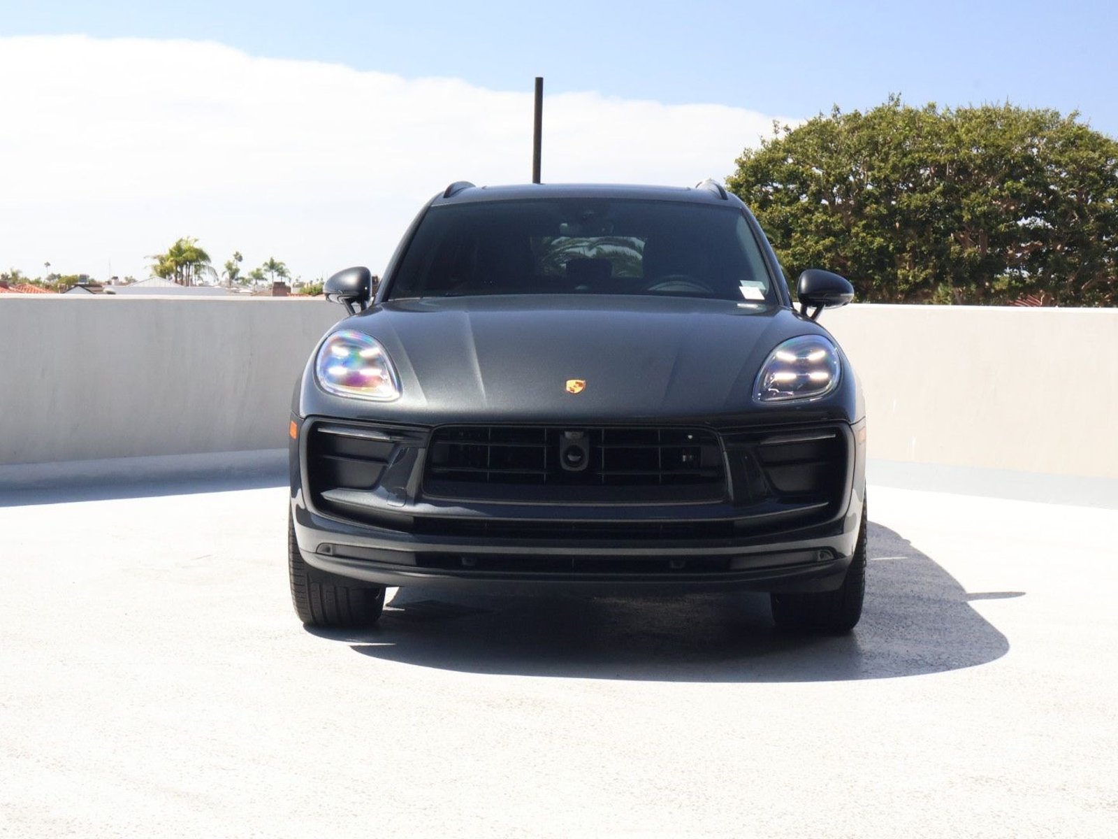Certified 2026 Porsche Macan AWD/4WD image 6