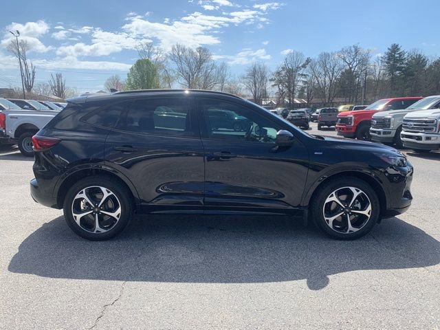 Certified 2023 Ford Escape ST-Line Elite w/ Premium Technology Package AWD/4WD image 10