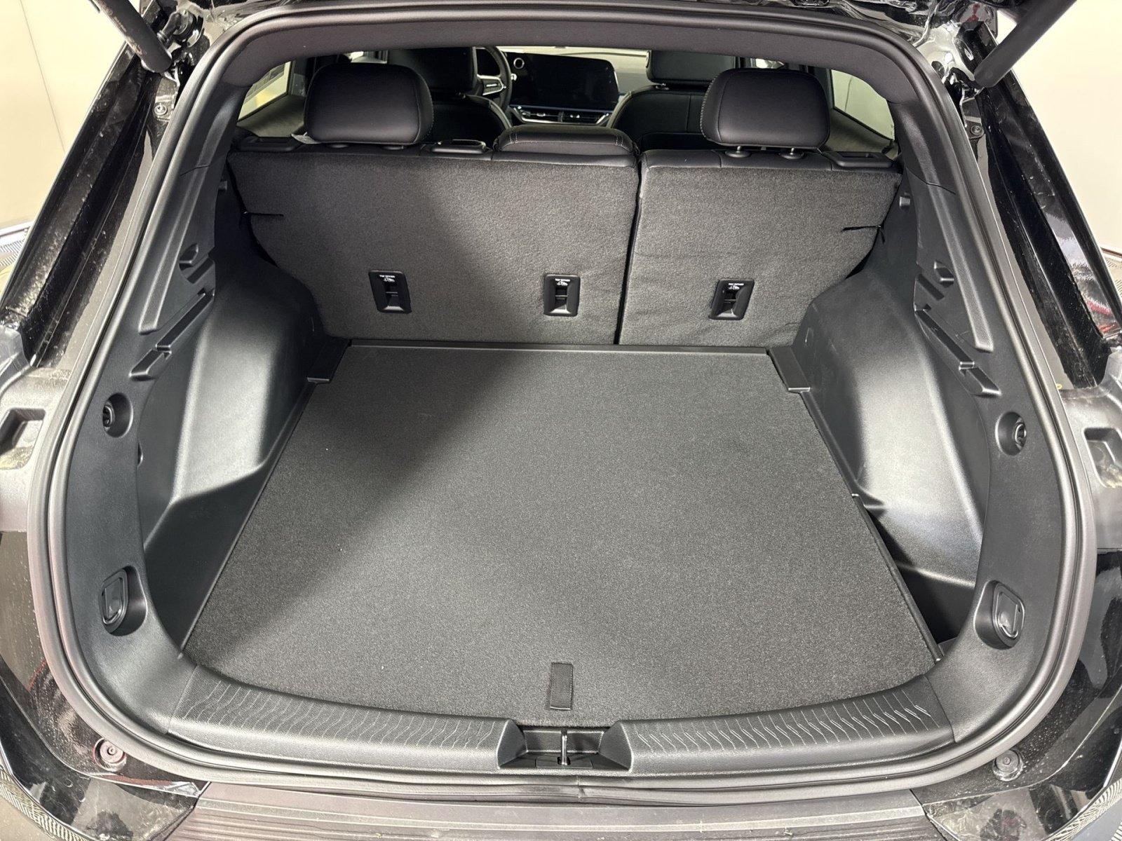 New 2026 Chevrolet Equinox EV LT AWD/4WD image 25