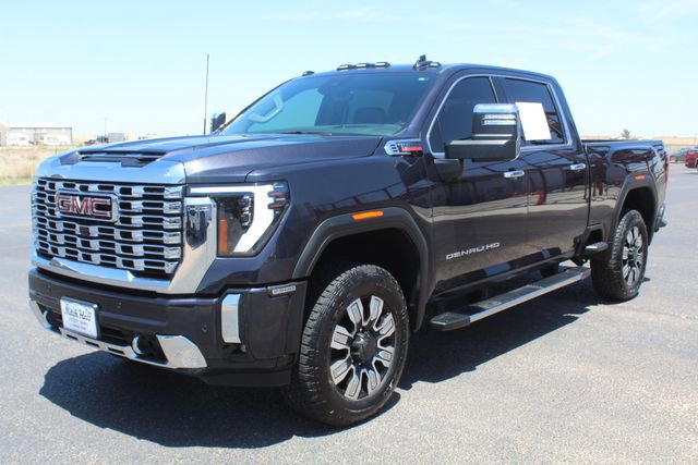 Used 2024 GMC Sierra 2500 Denali w/ Denali Reserve Package AWD/4WD image 8