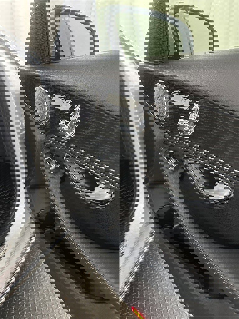 Used 2015 Mercedes-Benz C 300 4MATIC Sedan image 34