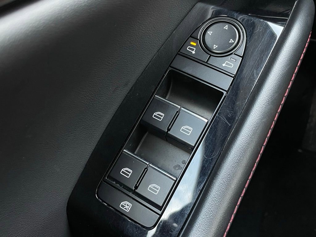 Used 2025 MAZDA MAZDA3 s image 11