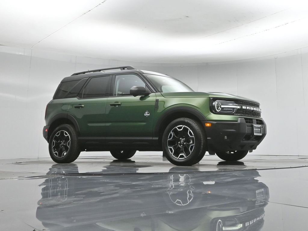 Used 2025 Ford Bronco Sport Outer Banks w/ Outer Banks Tech Package+ AWD/4WD image 4
