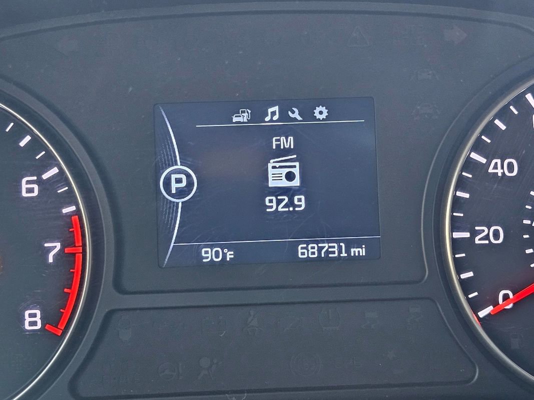 Used 2018 Kia Optima S FWD image 1