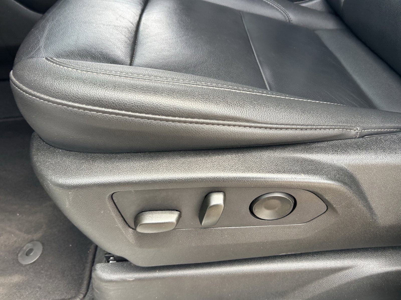 Certified 2024 Chevrolet Tahoe LT RWD image 29