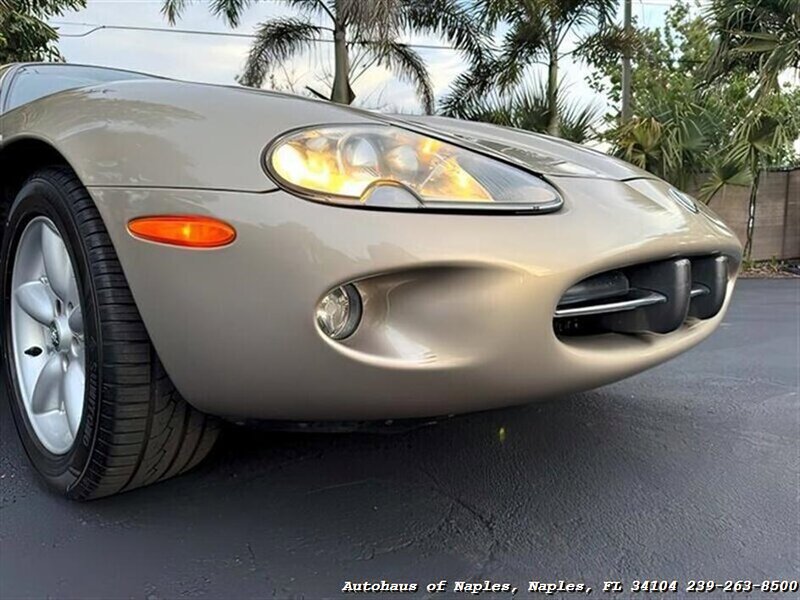 Used 1998 Jaguar XK8 Convertible RWD image 4