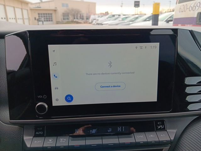 Used 2025 Toyota Camry SE image 17