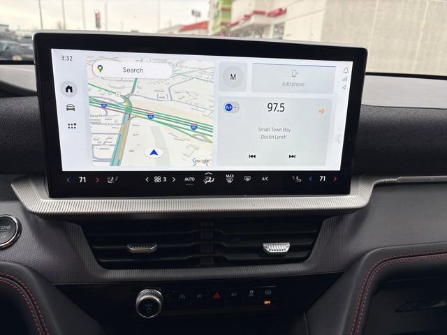 Used 2025 Ford Explorer ST-Line image 13