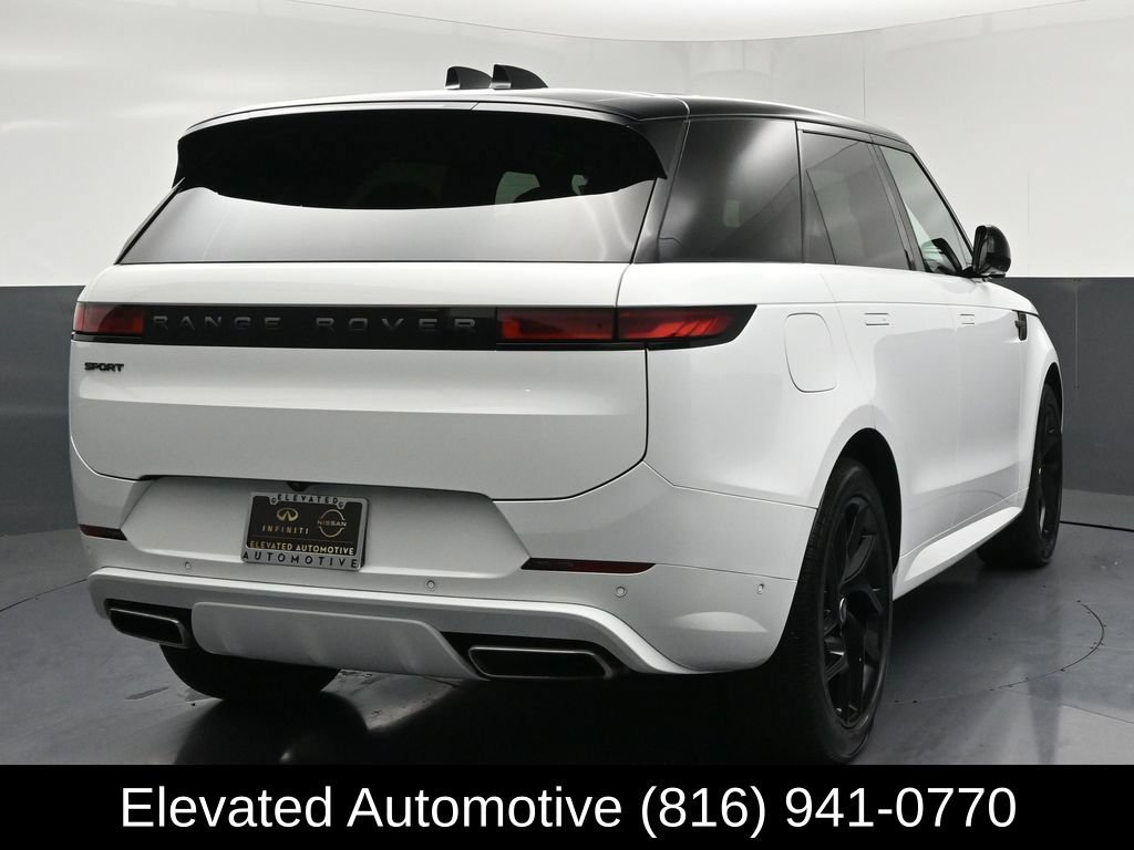 Used 2024 Land Rover Range Rover Sport Dynamic SE AWD/4WD image 4