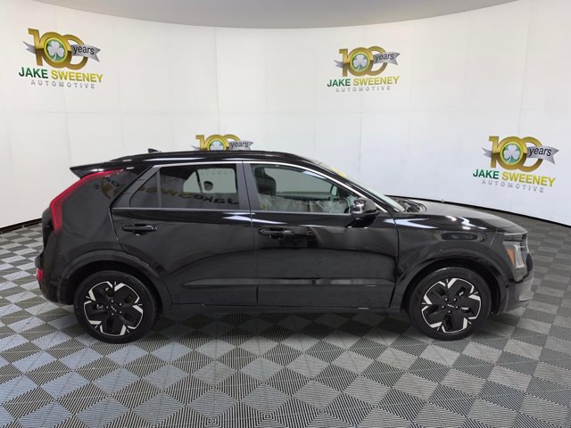 Certified 2024 Kia Niro Wind w/ Wind Preserve Package FWD image 11