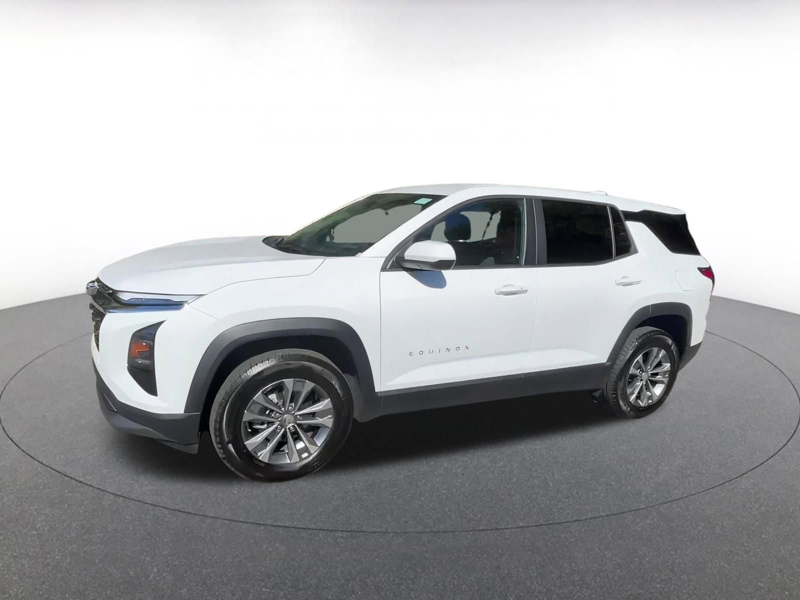 Used 2025 Chevrolet Equinox LT image 8