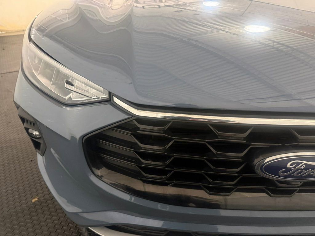 Used 2023 Ford Escape ST-Line Select w/ Tech Pack #2 image 7