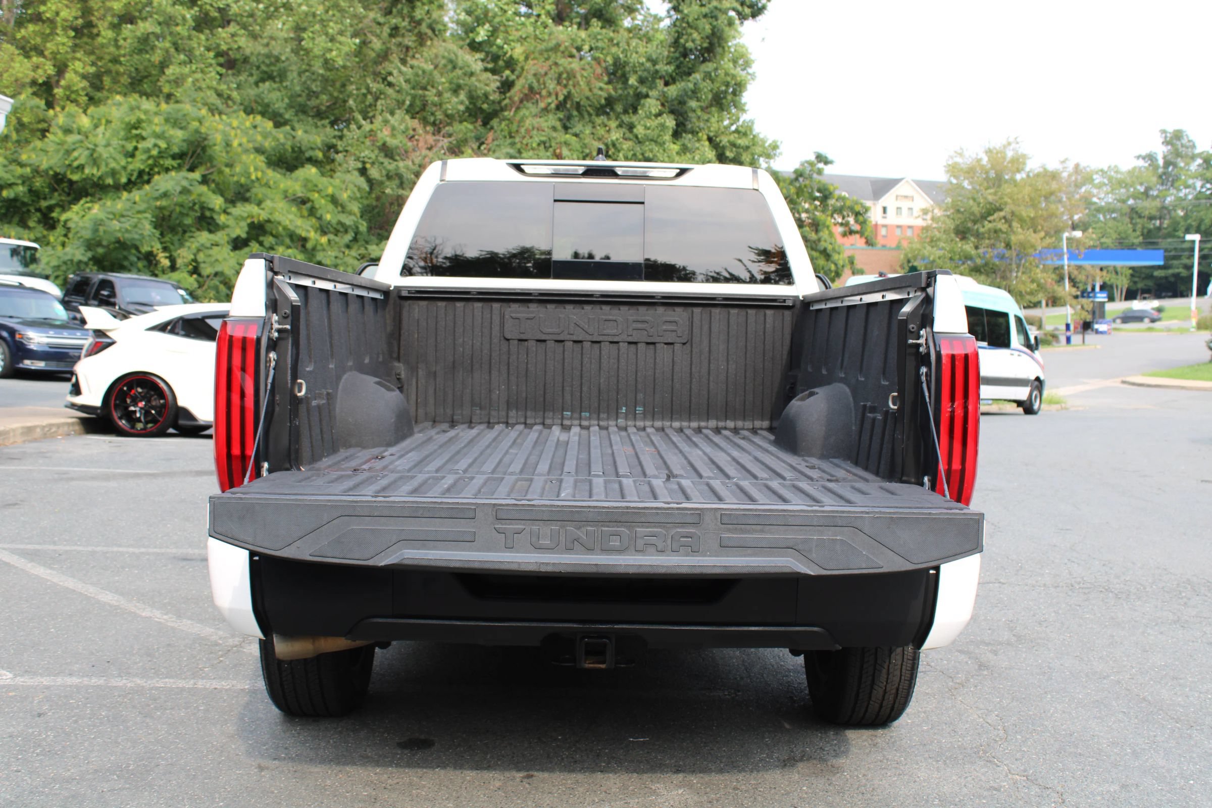 Used 2022 Toyota Tundra SR5 w/ SR5 Premium Package AWD/4WD image 25