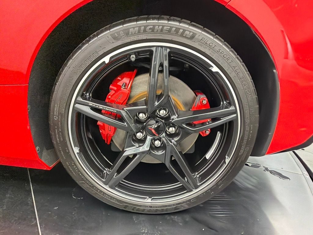 Used 2021 Chevrolet Corvette Stingray Premium Cpe w/ Z51 Performance Package RWD image 16