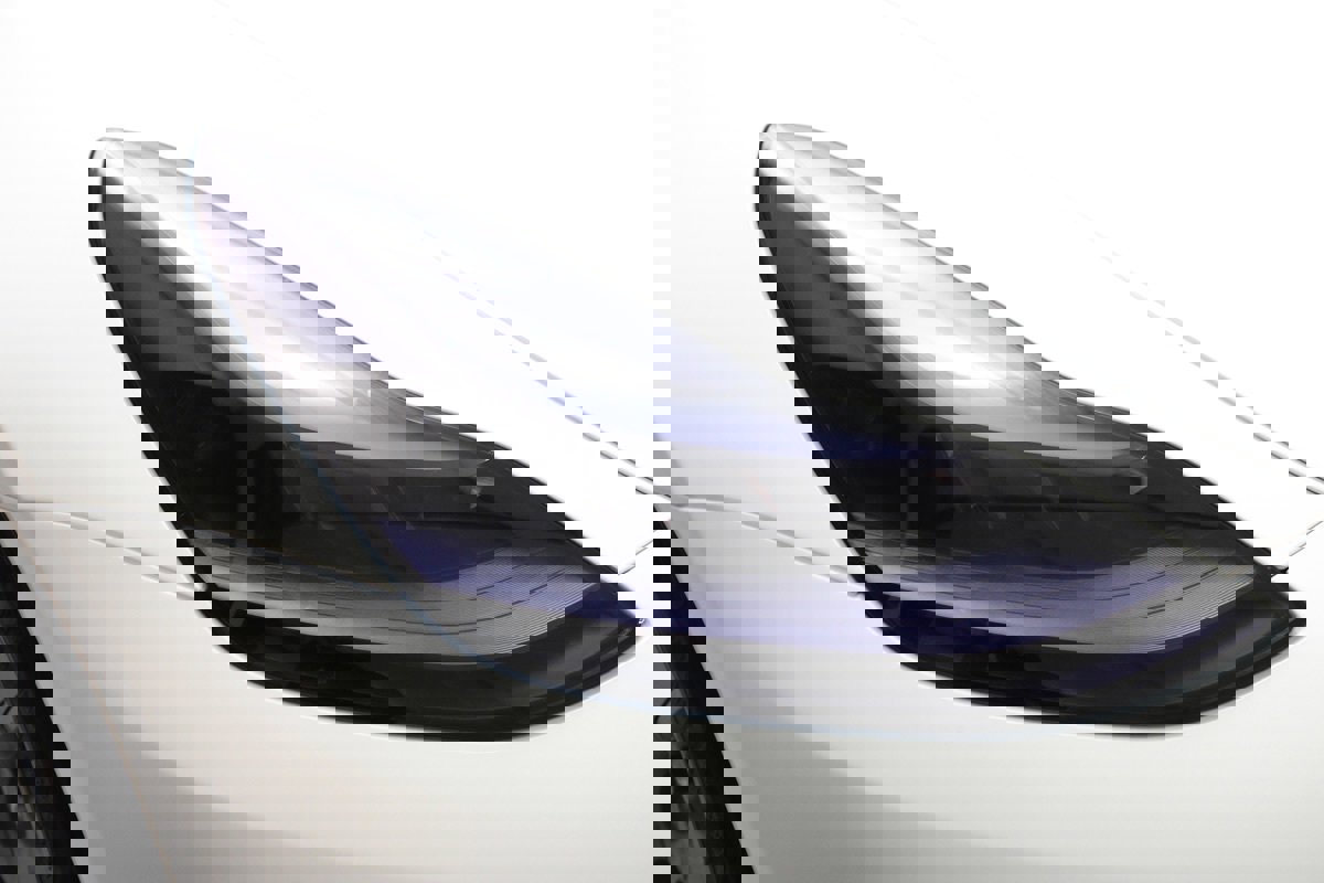 Used 2023 Tesla Model 3 Standard Range image 2