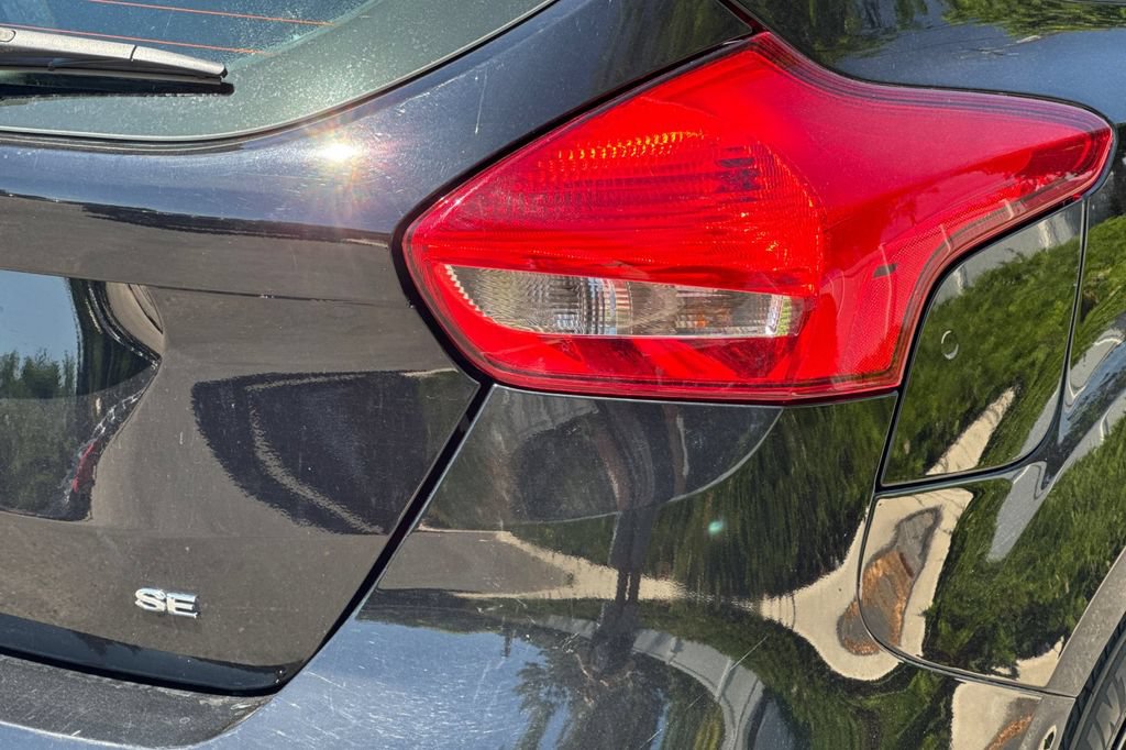 Used 2018 Ford Focus SE FWD image 25