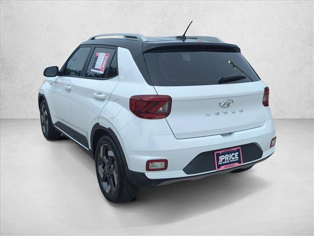 Used 2023 Hyundai Venue Limited FWD image 7