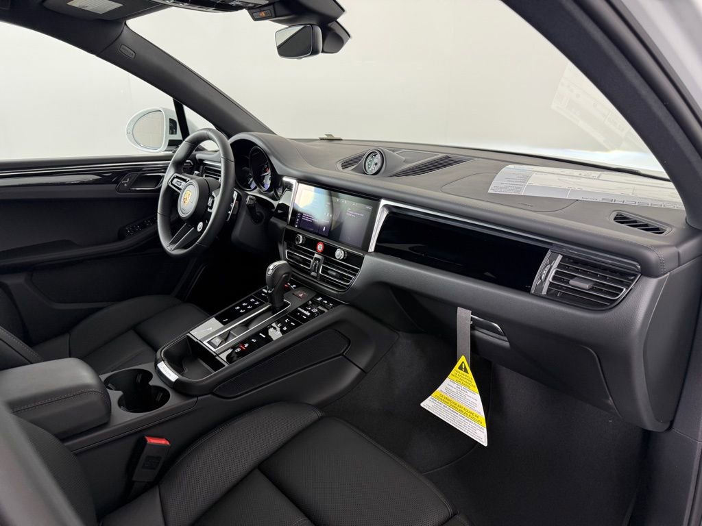 New 2026 Porsche Macan Turbo AWD/4WD image 15