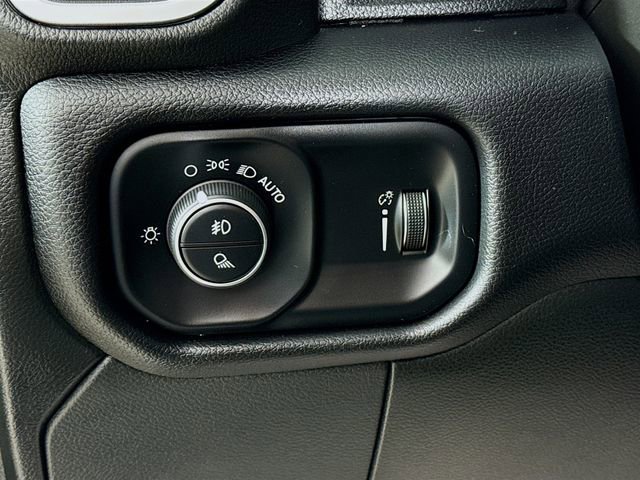 Used 2024 RAM 2500 Big Horn w/ Bed Utility Group image 10