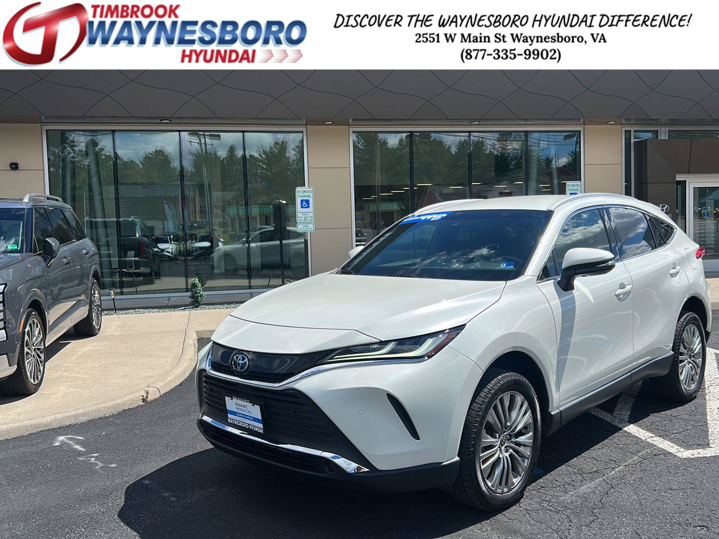 Used 2022 Toyota Venza XLE AWD/4WD image 1