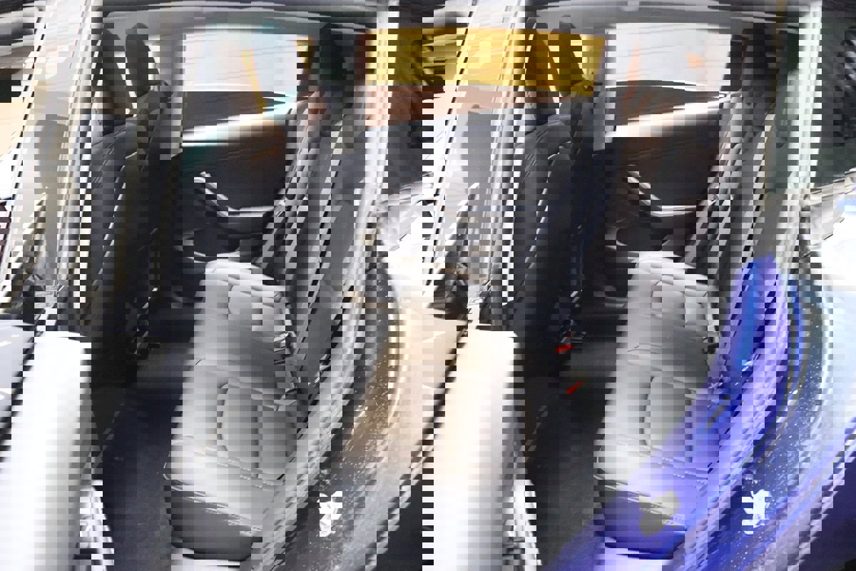 Used 2023 Tesla Model 3 Standard Range image 41