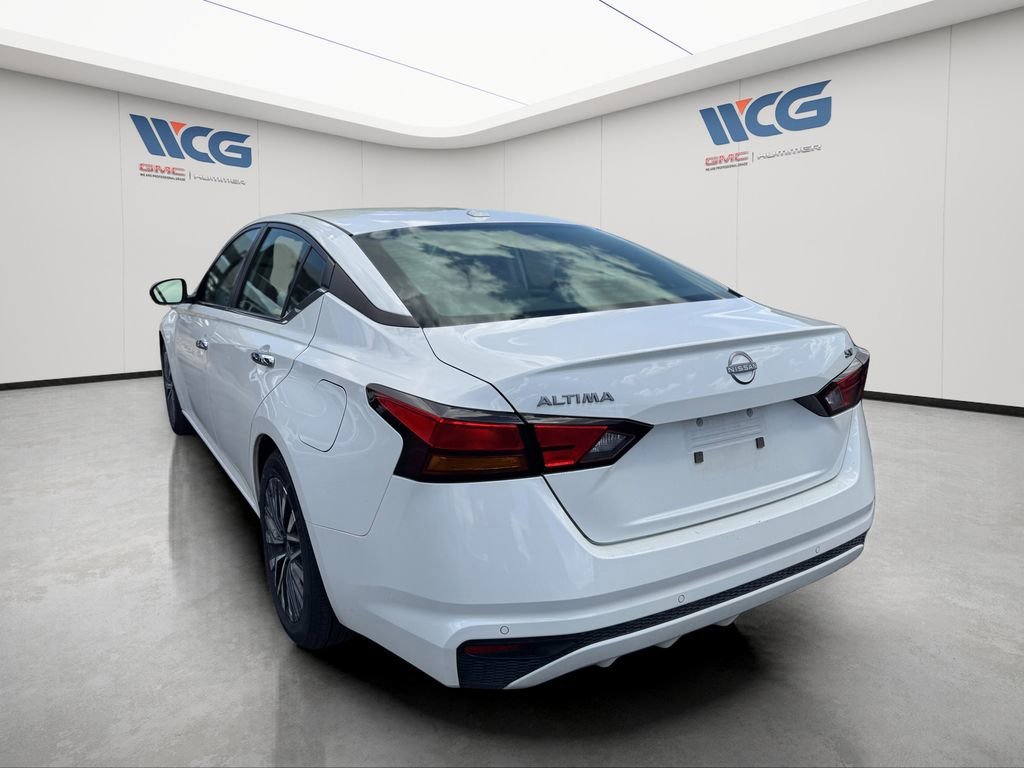 Used 2024 Nissan Altima 2.5 SV FWD image 6