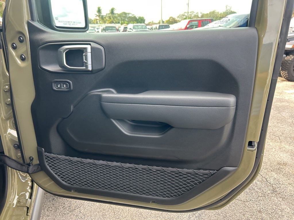 New 2025 Jeep Wrangler Unlimited Rubicon 4xe w/ Safety Group image 27