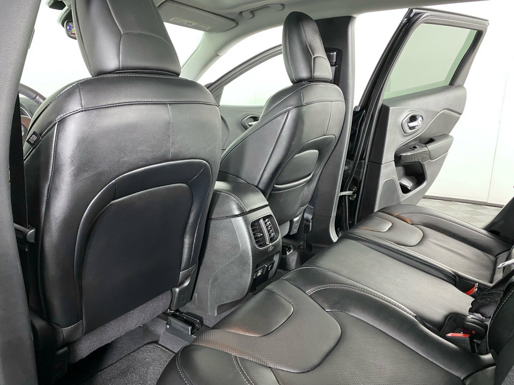 Used 2023 Jeep Cherokee Altitude Lux w/ Lux Elite Package image 27