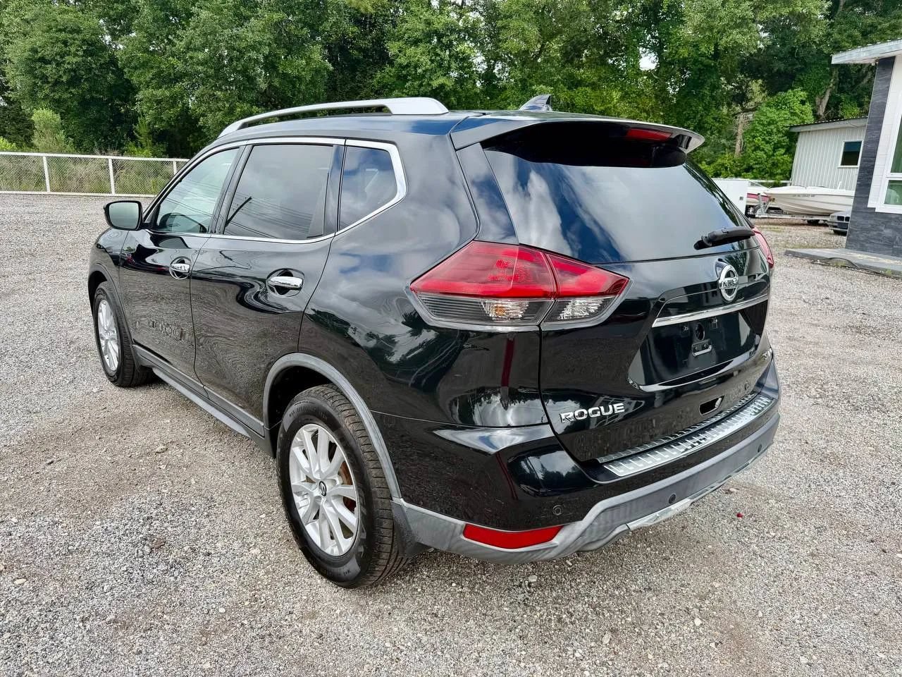 Used 2019 Nissan Rogue SV AWD/4WD image 6