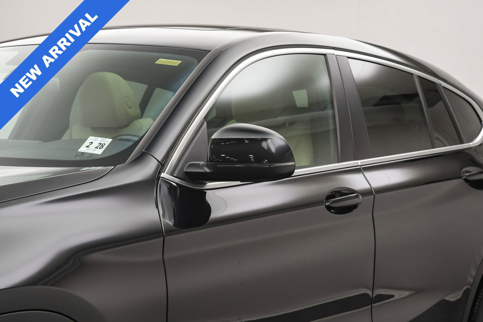 Used 2023 BMW X4 xDrive30i w/ Convenience Package image 11