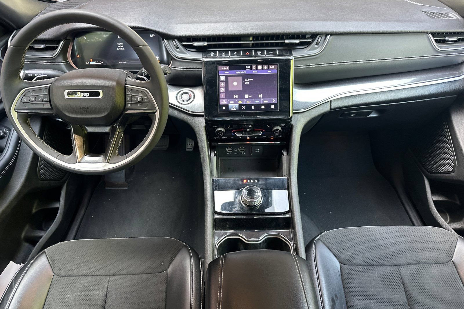 Used 2023 Jeep Grand Cherokee Altitude AWD/4WD image 17