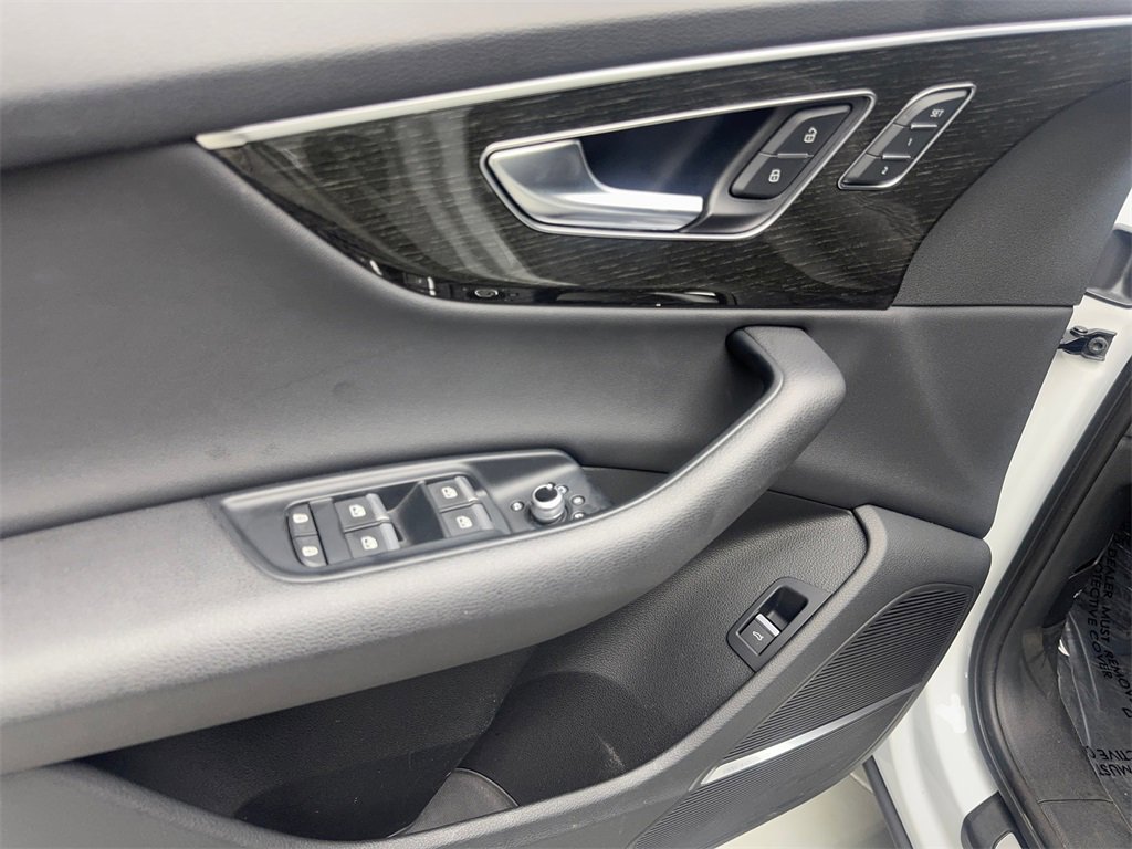 Used 2022 Audi Q7 2.0T Premium Plus w/ Premium Plus Package image 33