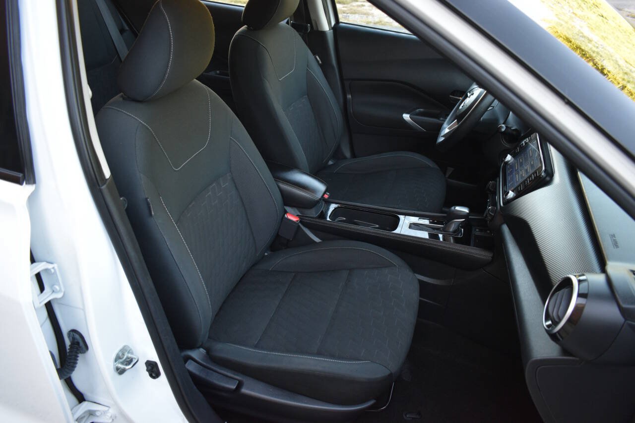 Used 2022 Nissan Kicks SV FWD image 19