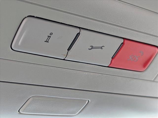 Used 2018 Volkswagen Tiguan SE FWD image 14