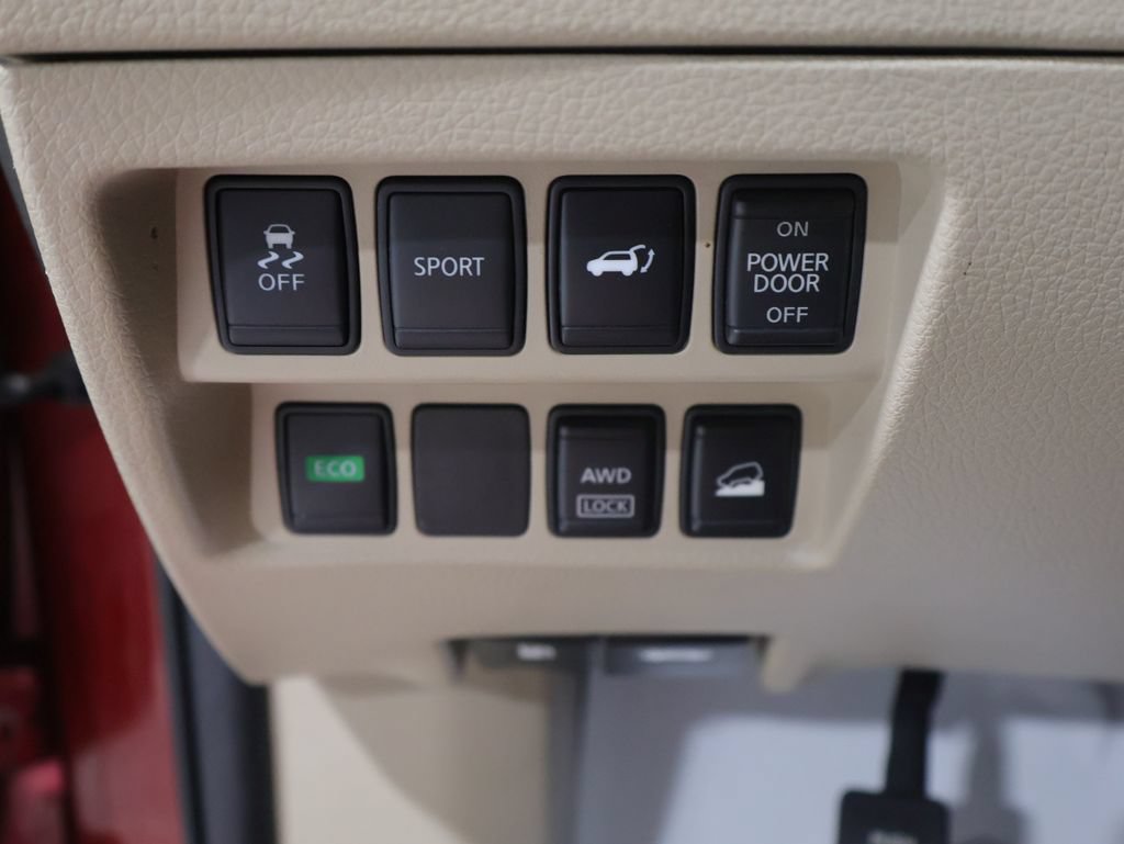 Used 2016 Nissan Rogue SL AWD/4WD image 31
