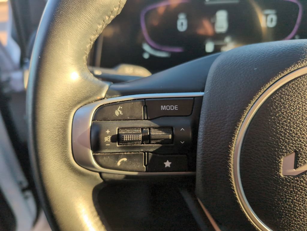 Used 2023 Kia Sportage EX image 17