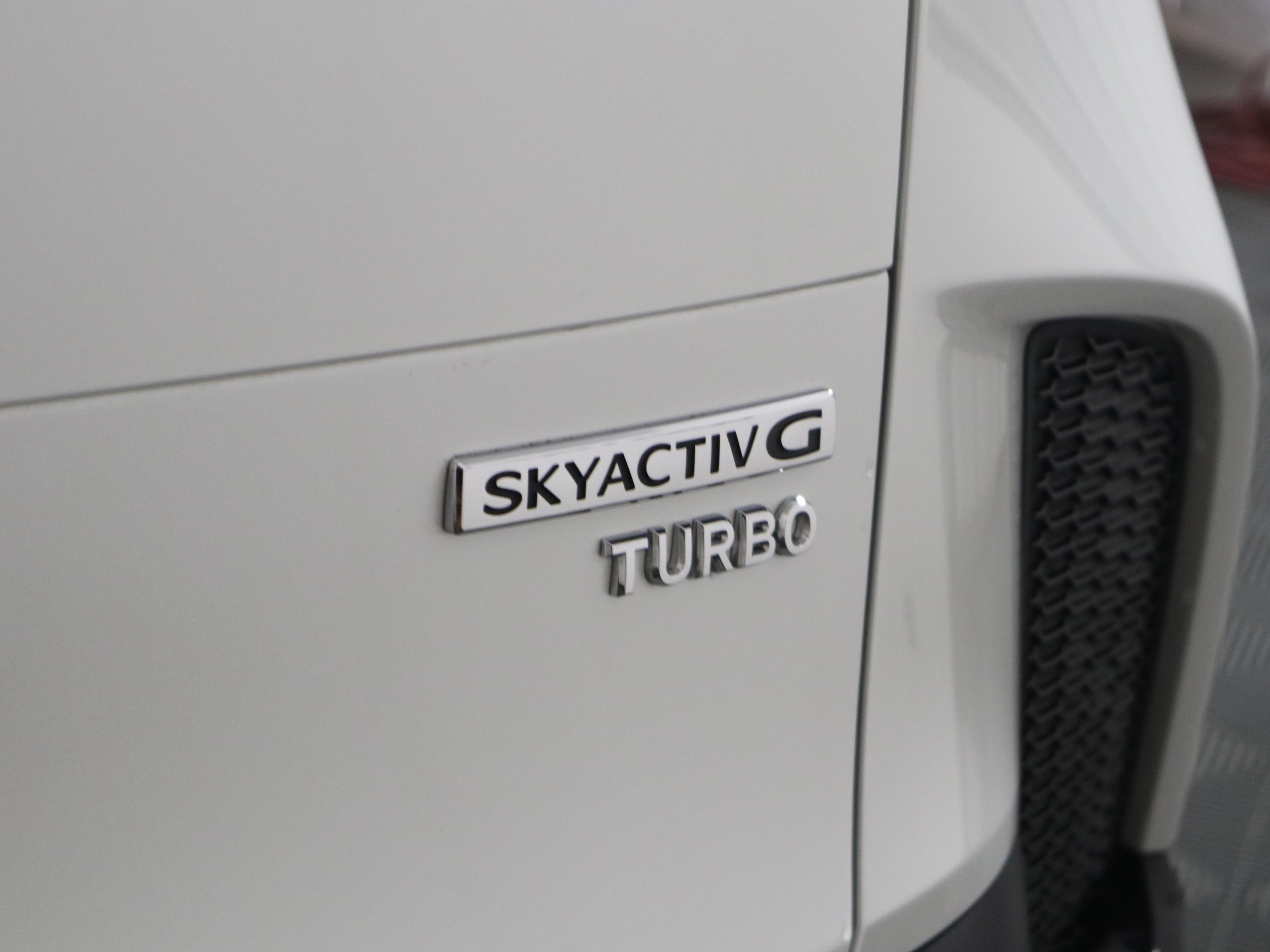 Certified 2025 MAZDA CX-50 AWD 2.5 Turbo w/ Premium Pkg image 39