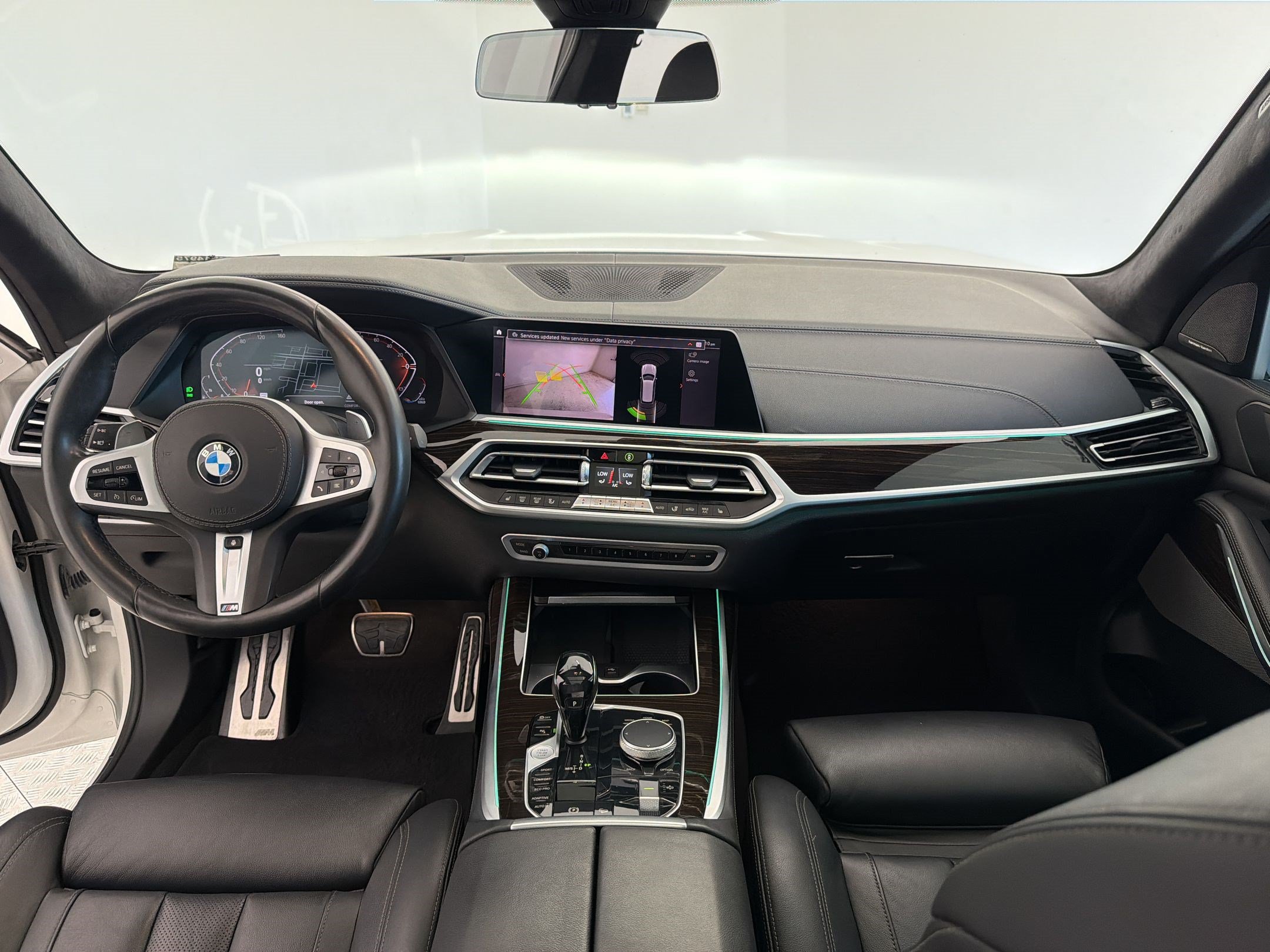 Used 2021 BMW X7 xDrive40i w/ M Sport Package AWD/4WD image 16