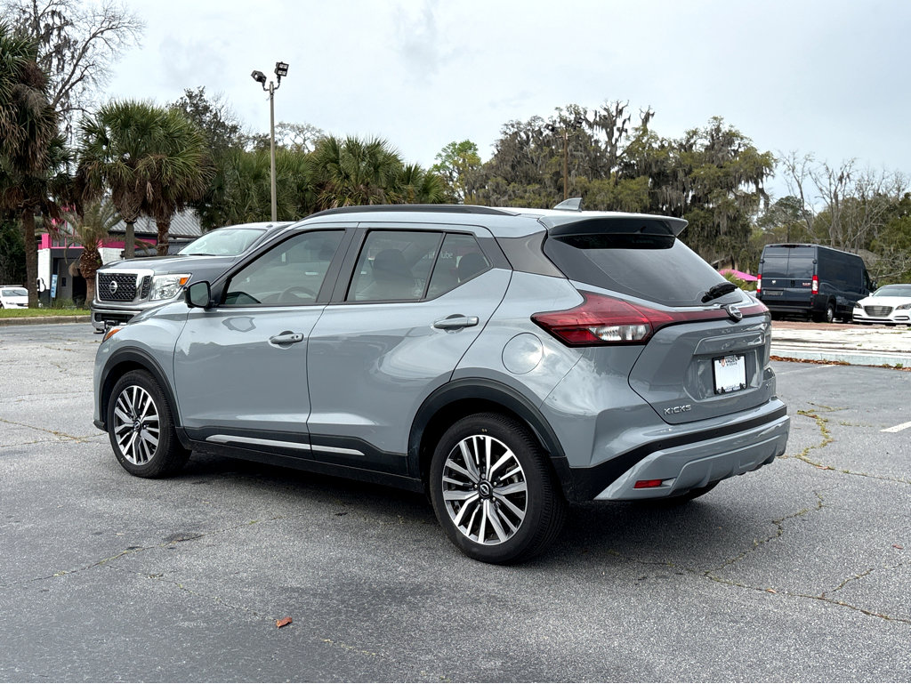Used 2024 Nissan Kicks SR image 28