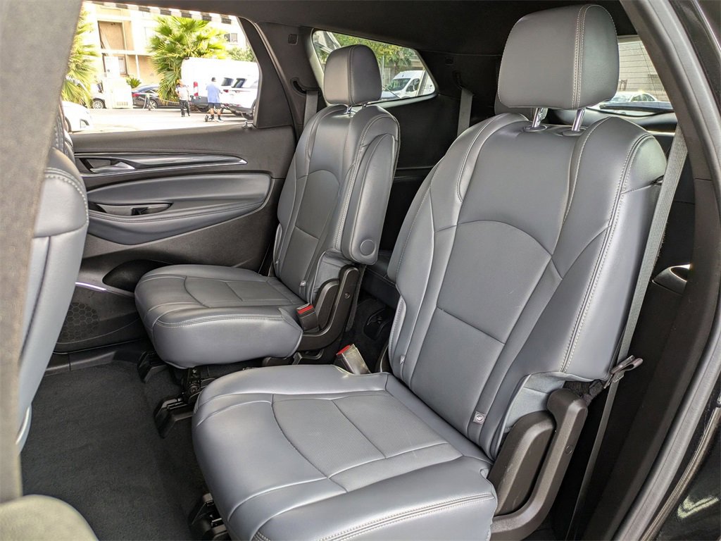 Used 2024 Buick Enclave Premium image 24