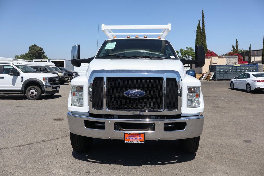 Used 2016 Ford F650 2WD Crew Cab Super Duty image 3