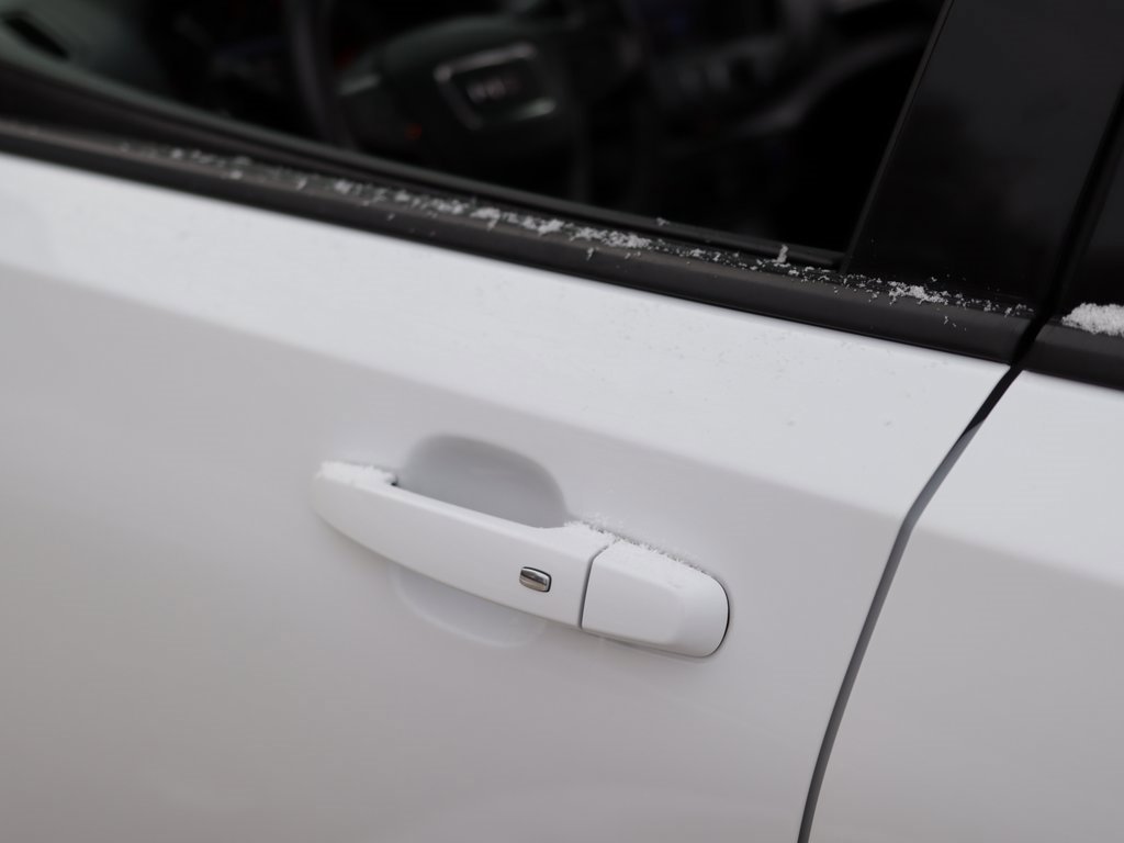 Used 2022 GMC Terrain AT4 image 39