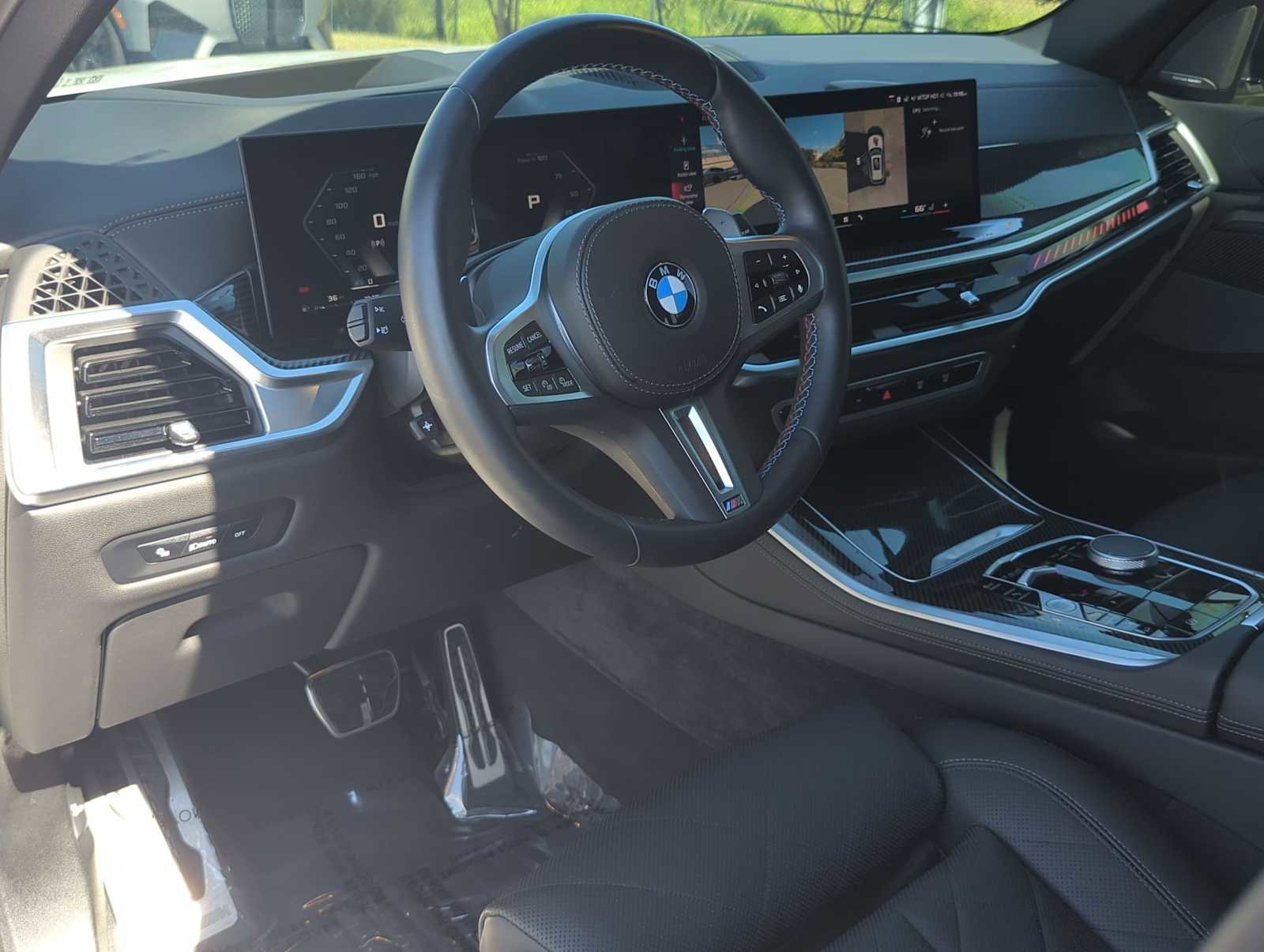 Used 2025 BMW X5 M60i w/ Climate Comfort Package image 15