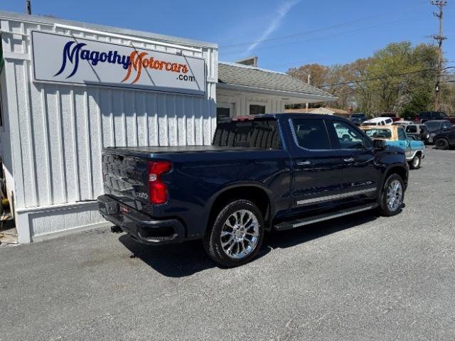 Used 2023 Chevrolet Silverado 1500 High Country w/ High Country Premium Package AWD/4WD image 3