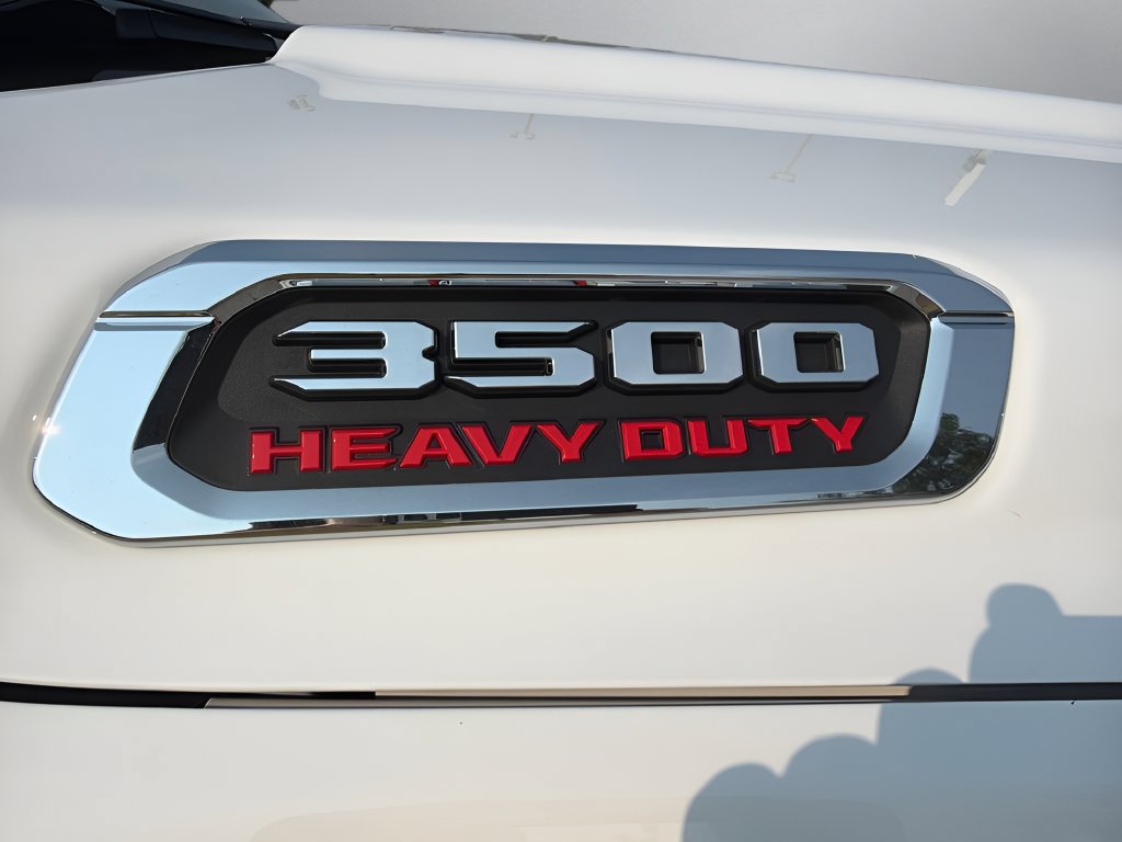 Used 2026 RAM 3500 Laramie AWD/4WD image 32