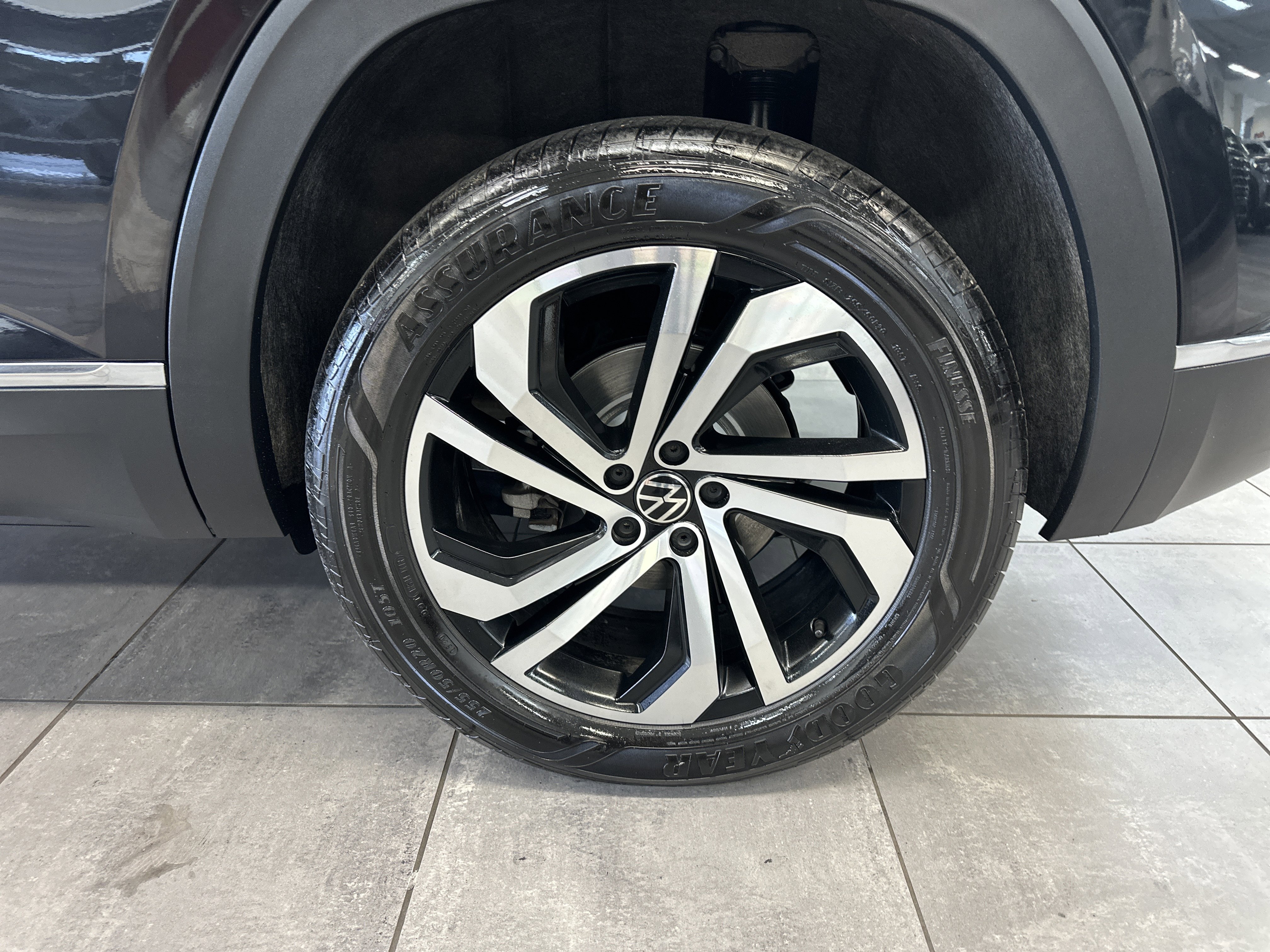 Used 2023 Volkswagen Atlas Cross Sport SEL image 8