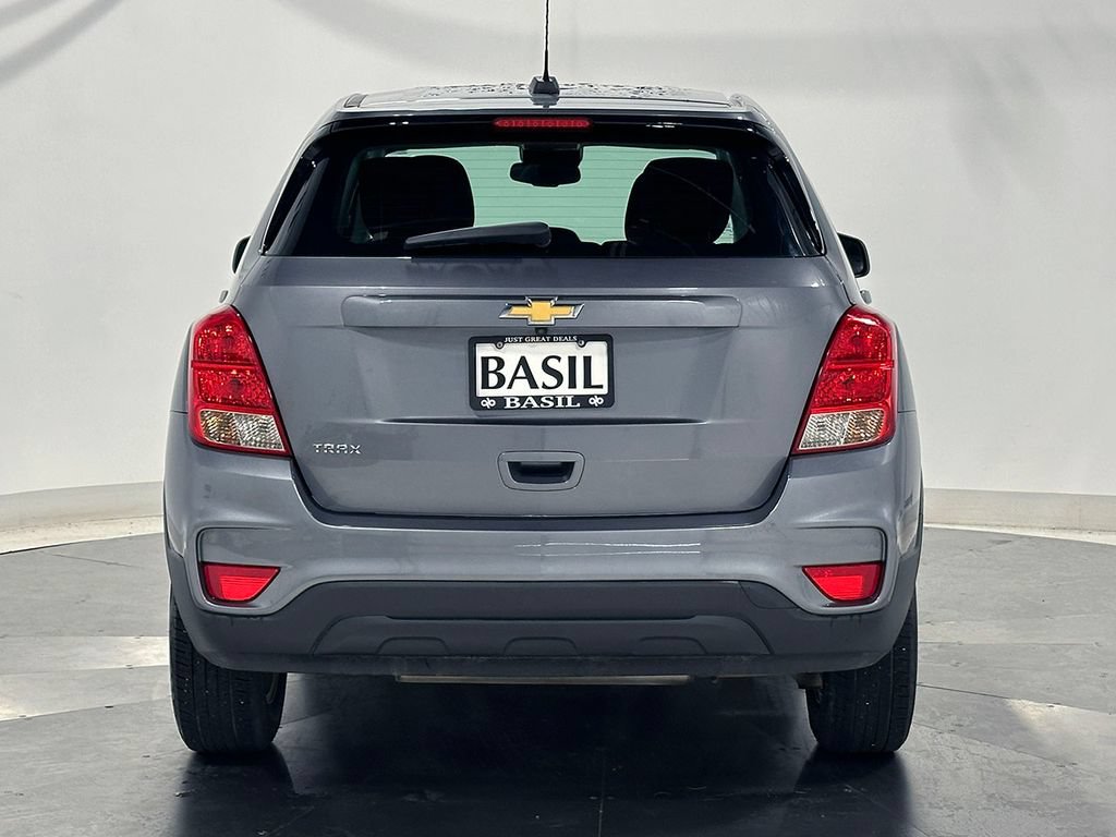 Used 2020 Chevrolet Trax LS FWD image 12