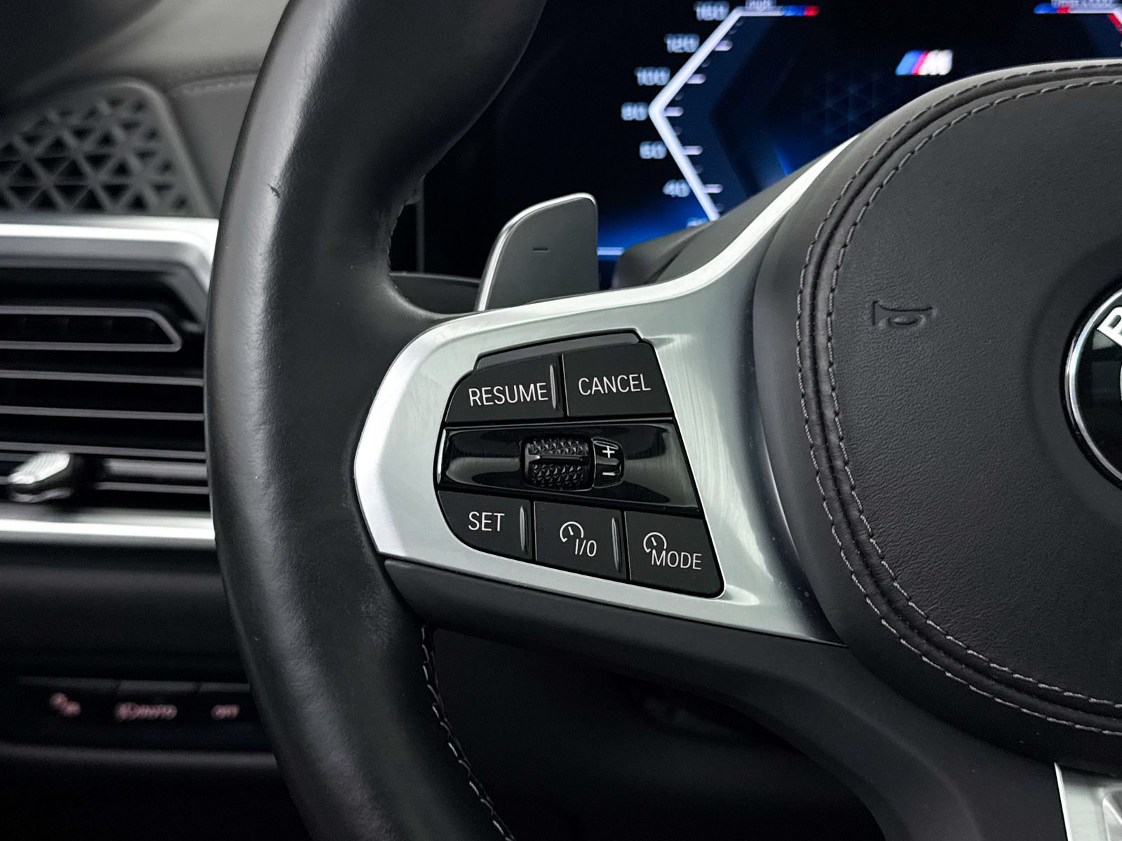 Used 2024 BMW X5 M60i AWD/4WD image 34